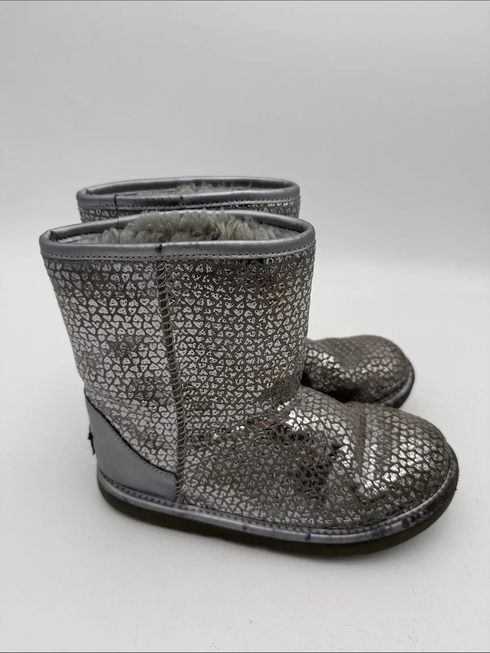 Ugg Sparkle Metallic Heart Winter Boots - Silver Gray kids 3 comfy casual school